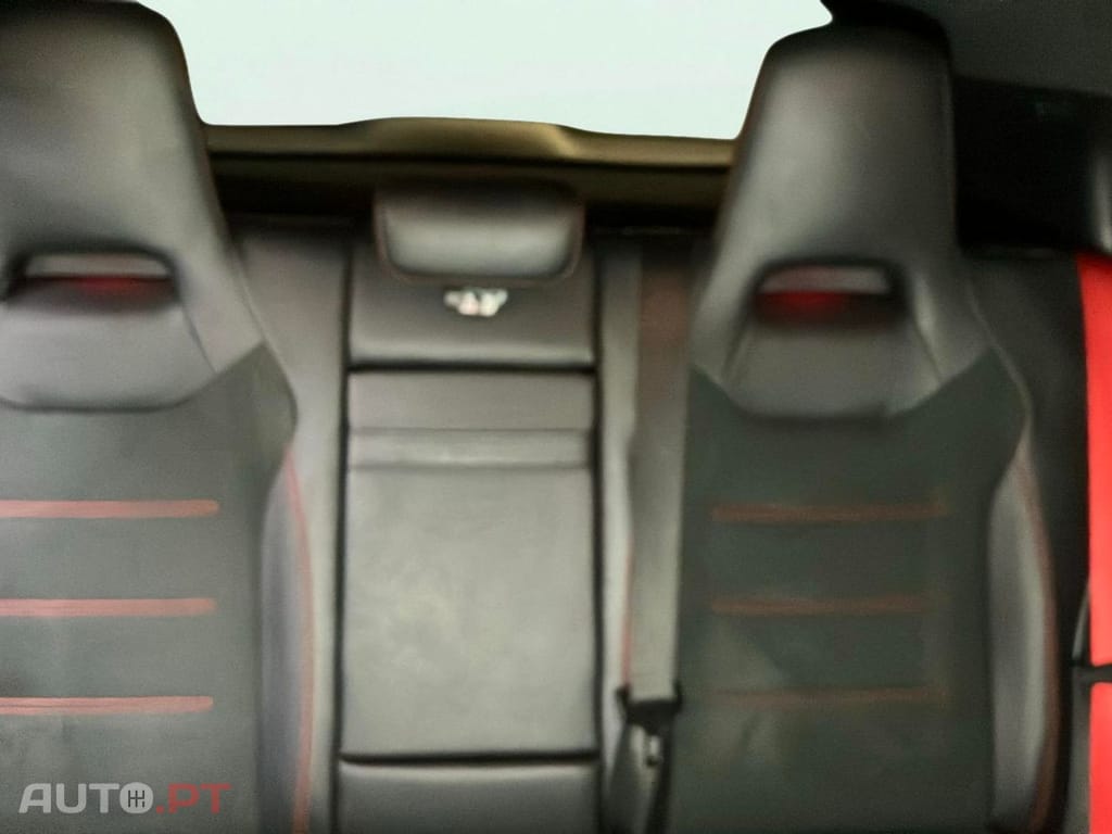 Mercedes-Benz A 35 AMG 4Matic Speedshift DCT 7G