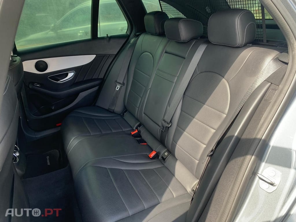 Mercedes-Benz C 220 d AMG Line