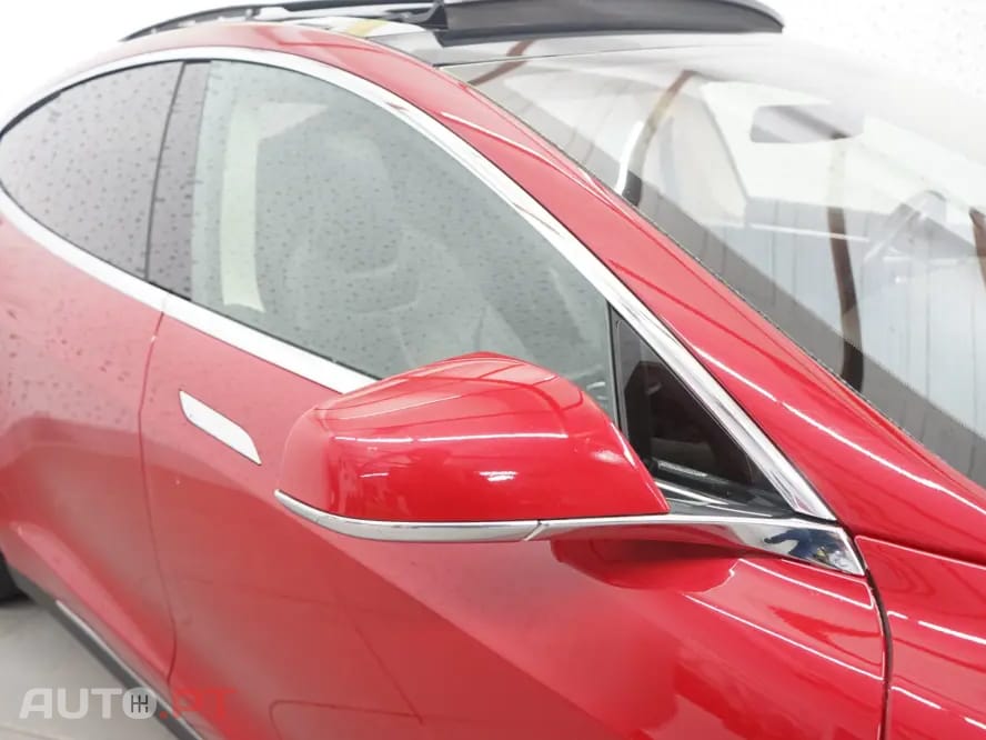 Tesla Model S 85