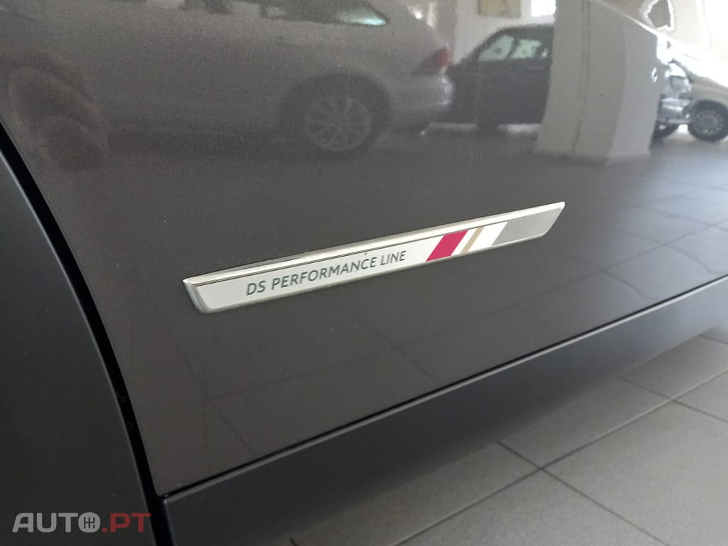 DS DS3 Crossback PureTech 100 PERFORMANCE LINE