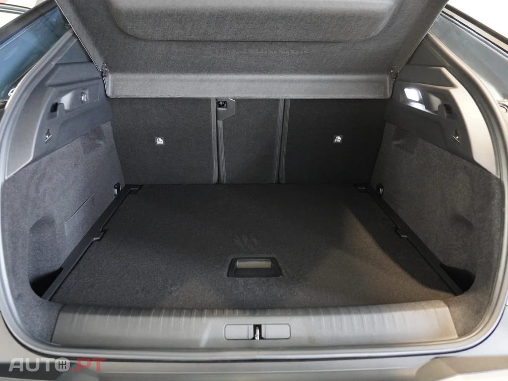 Peugeot 3008 1.2 Hybrid Allure e-DCS6