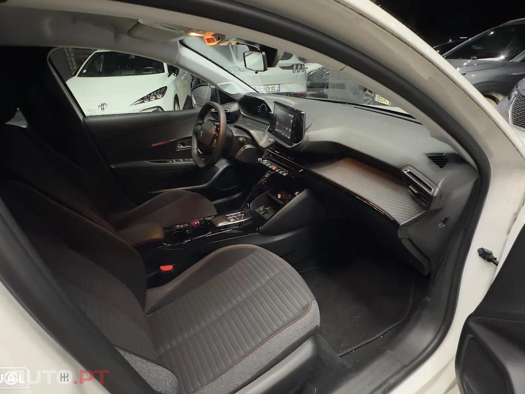 Peugeot E-208 50 kWh Active Pack