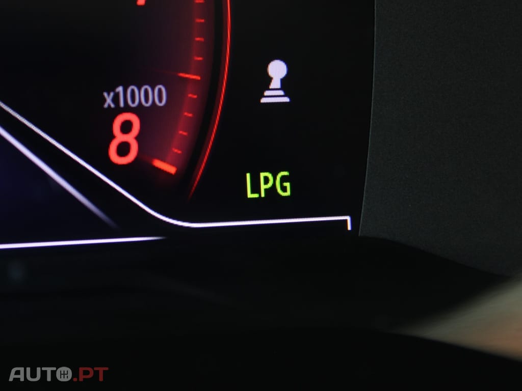 Renault Captur 1.0 TCe Techno Bi-Fuel