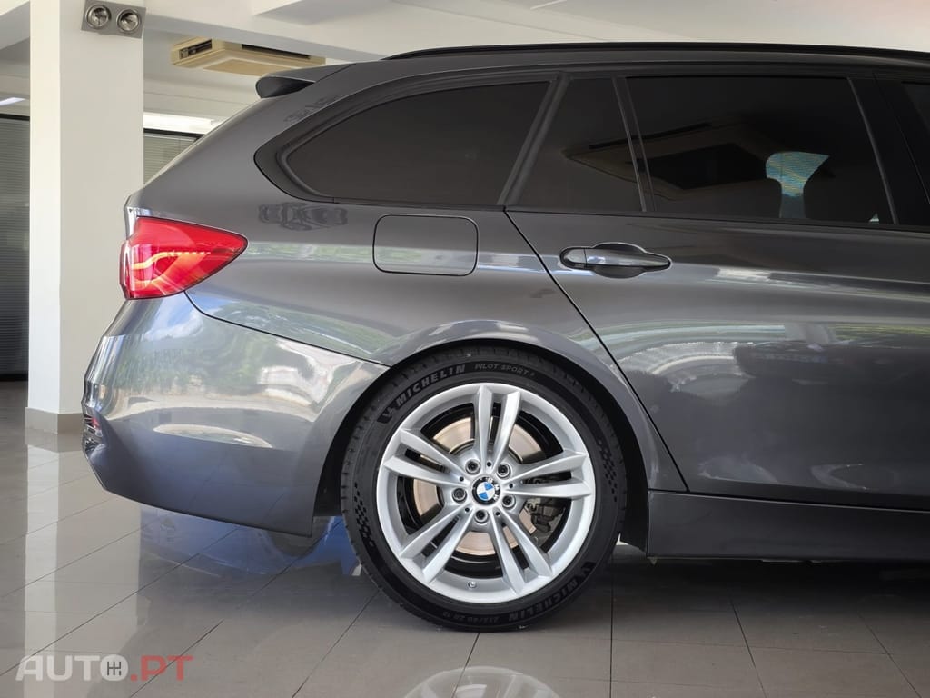 BMW 335 d Touring xDrive Line Sport