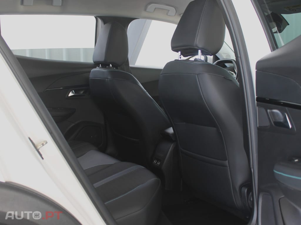 Peugeot 2008 1.5 BlueHDi Allure