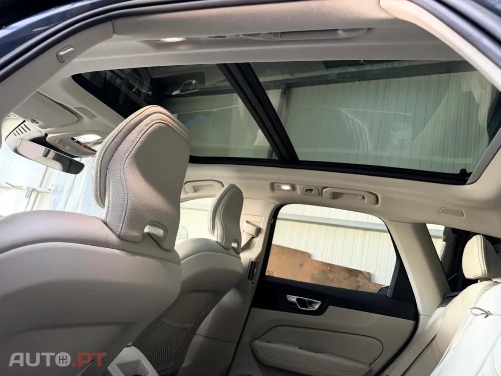 Volvo XC60 2.0 T6 PHEV Core AWD