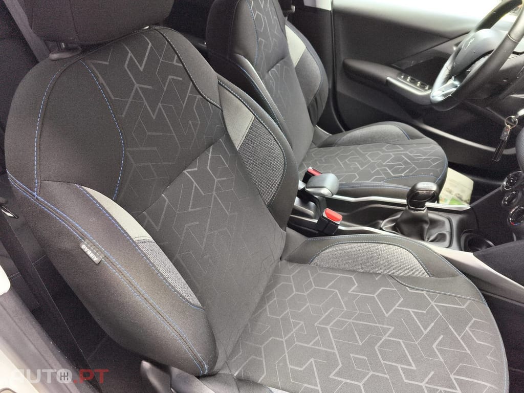 Peugeot 2008 1.2 PureTech Style