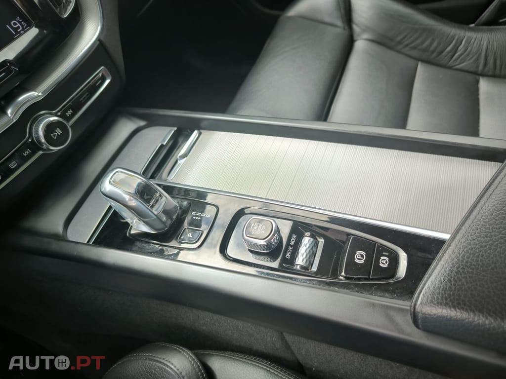 Volvo XC60 2.0 T8 PHEV Inscription AWD