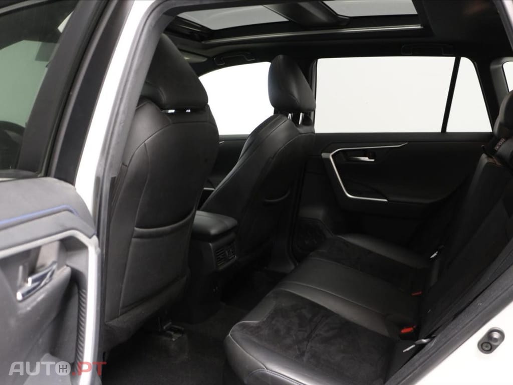 Toyota RAV4 2.5 HDF Square Collection AWD-i