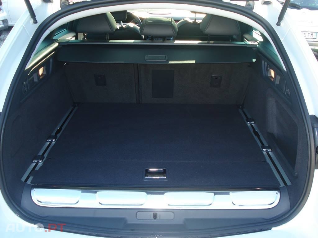 Peugeot 508 RXH 2.0 HDi Hybrid4 2-Tronic