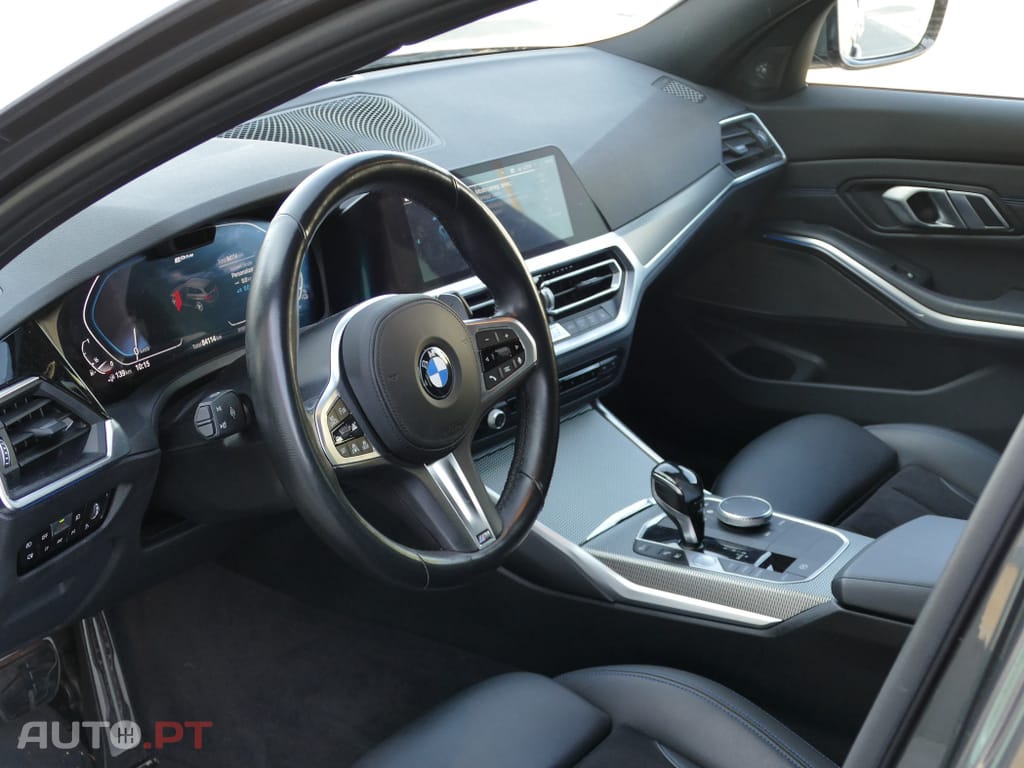 BMW 330 e Touring Pack M Auto