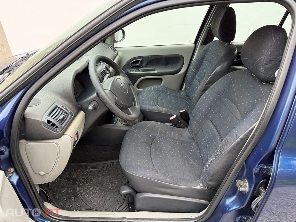 Renault Clio 1.2 16V S