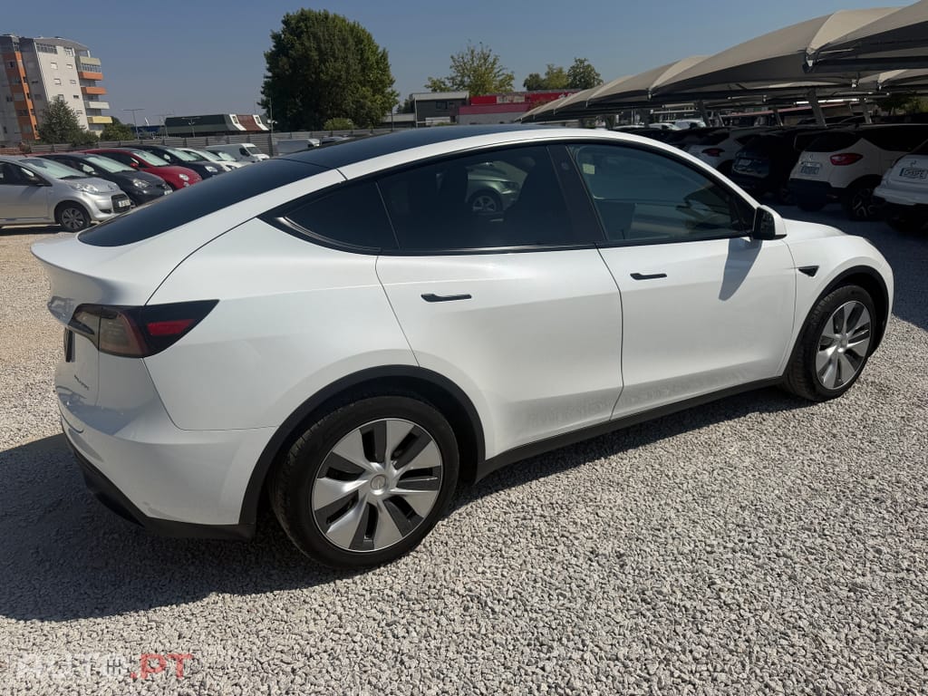 Tesla Model Y Long Range Dual Motor AWD