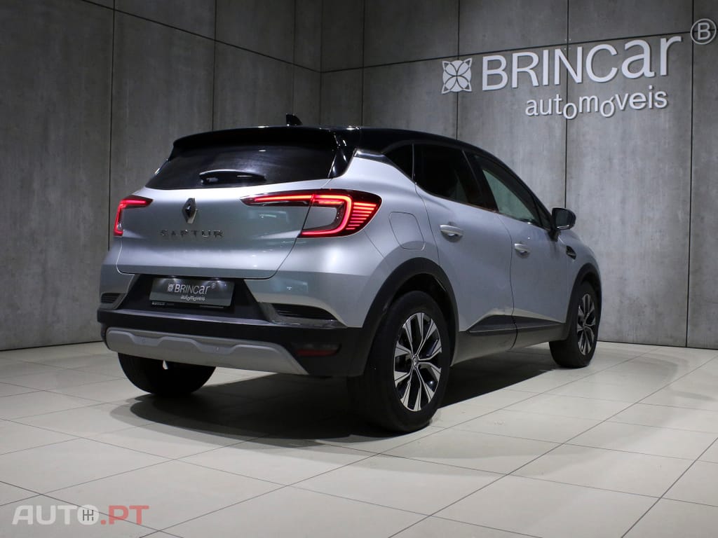 Renault Captur Outro