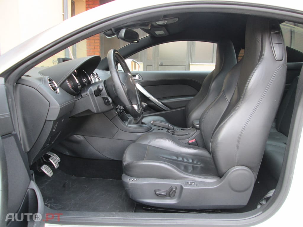 Peugeot RCZ 2.0 HDI  163CV