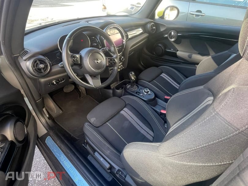 MINI Cooper Cooper SE