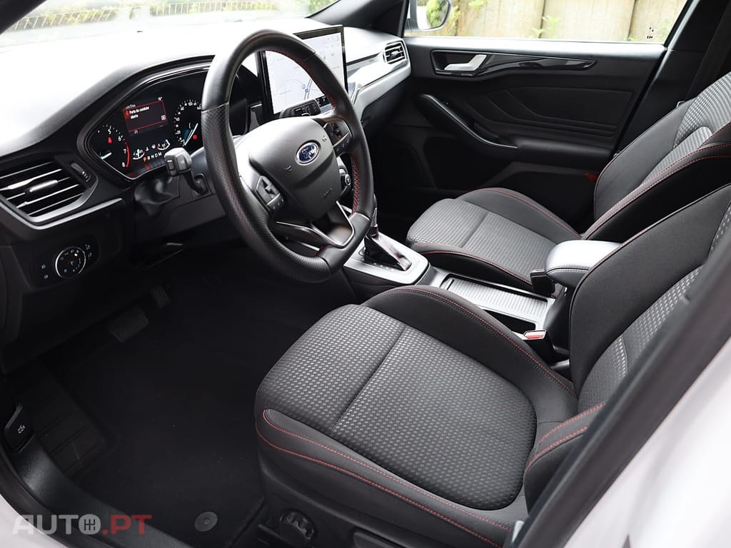 Ford Focus 1.0 EcoBoost MHEV ST-Line Aut