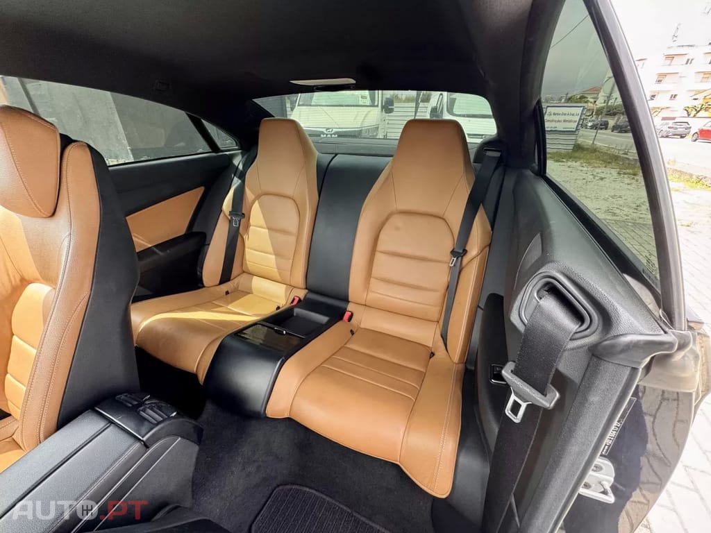 Mercedes-Benz E 220 CDI BlueEfficiency Auto