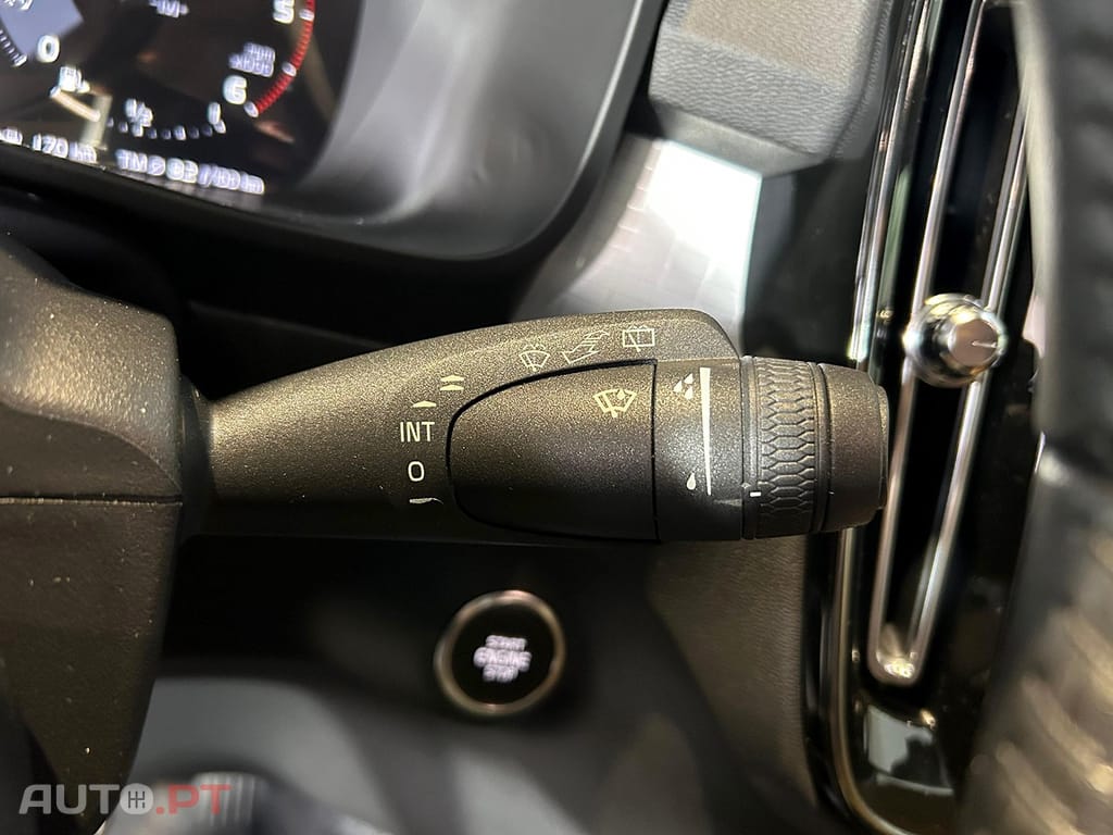 Volvo XC40 2.0 D3 Geartronic Momentum Plus