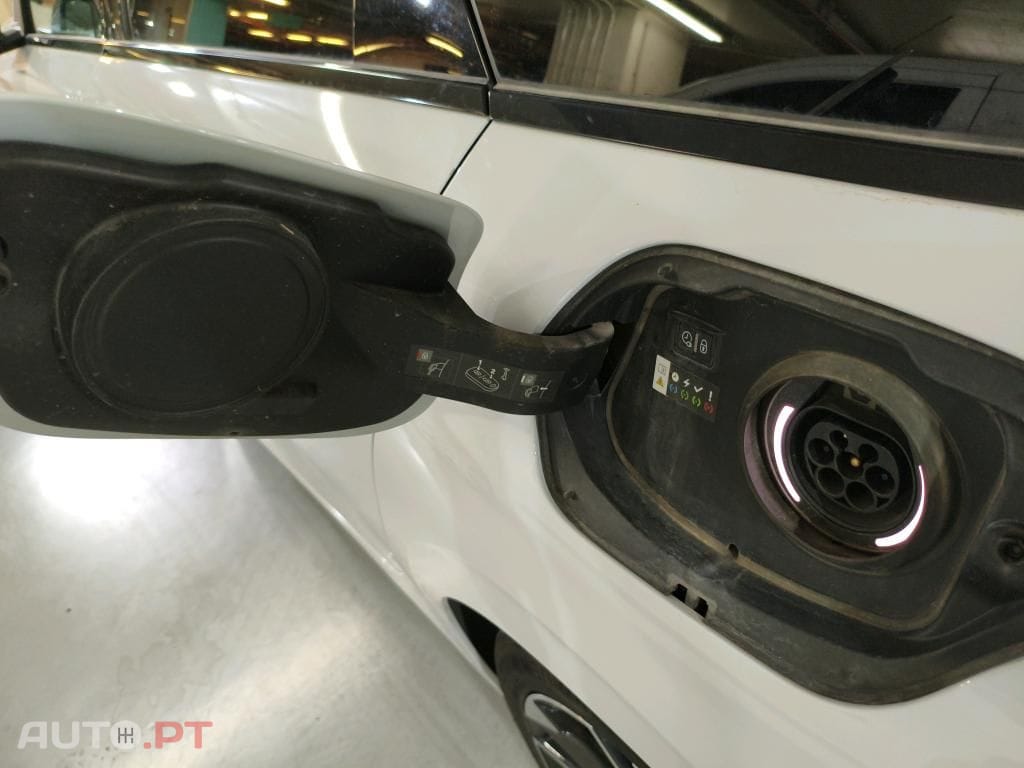Peugeot 308 SW 1.6 Hybrid Allure e-EAT8