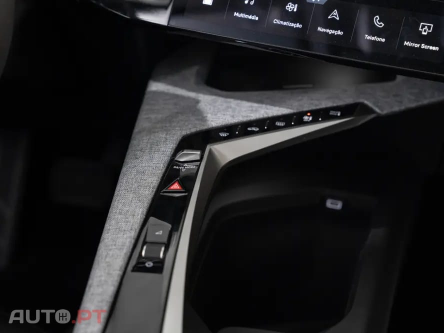 Peugeot 3008 1.2 Hybrid Allure e-DCS6