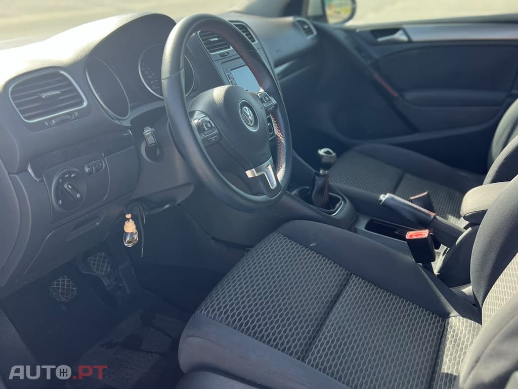 Volkswagen Golf VI
