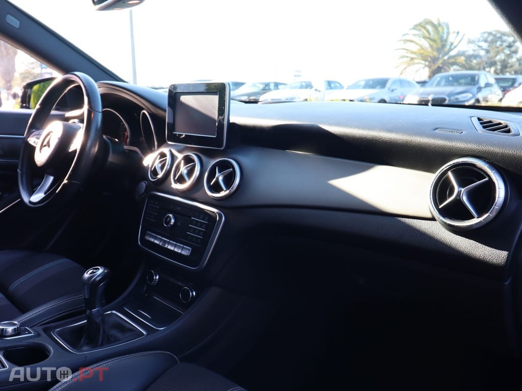 Mercedes-Benz CLA 180 d Shooting Brake