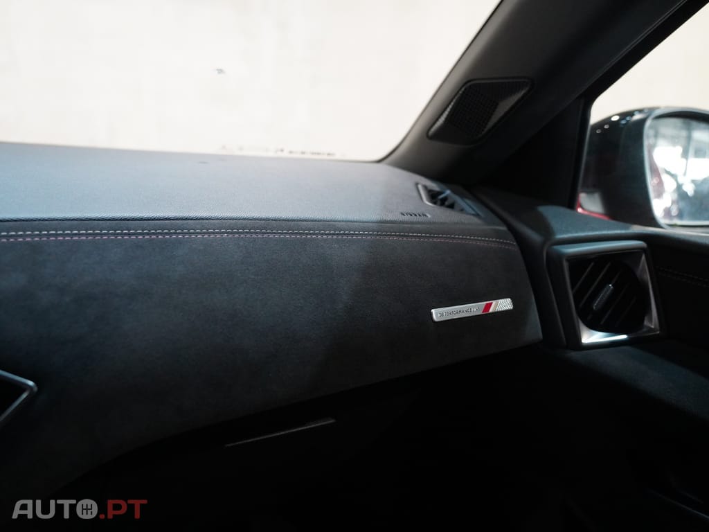 DS DS3 Crossback E-Tense Performance Line