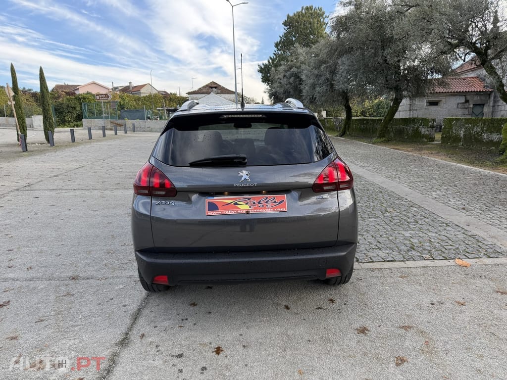 Peugeot 2008 1.2 PureTech Allure