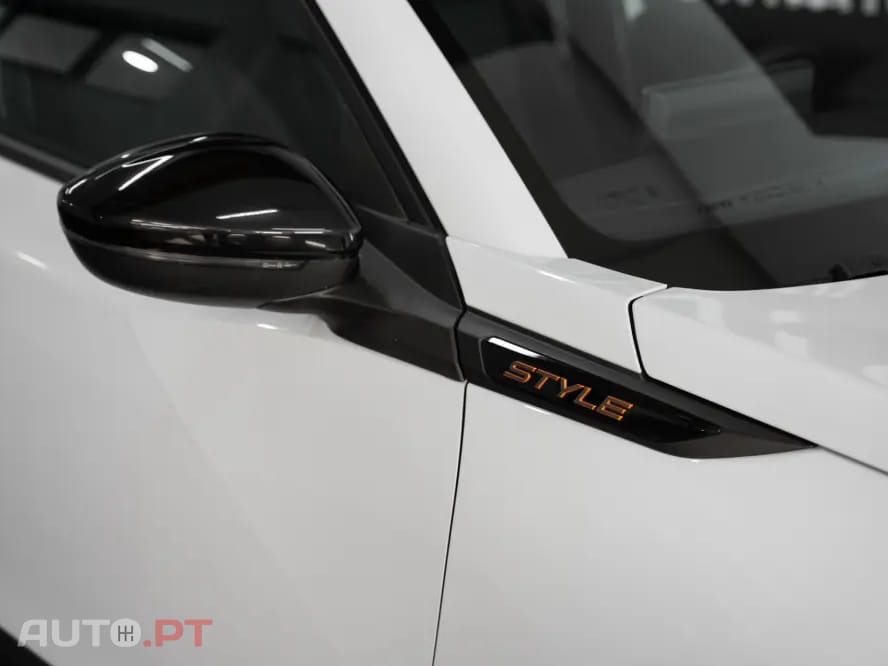 Peugeot 2008 1.2 PureTech Style