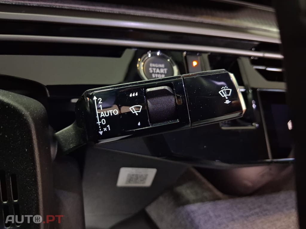 Peugeot 3008 1.2 Hybrid Allure e-DCS6