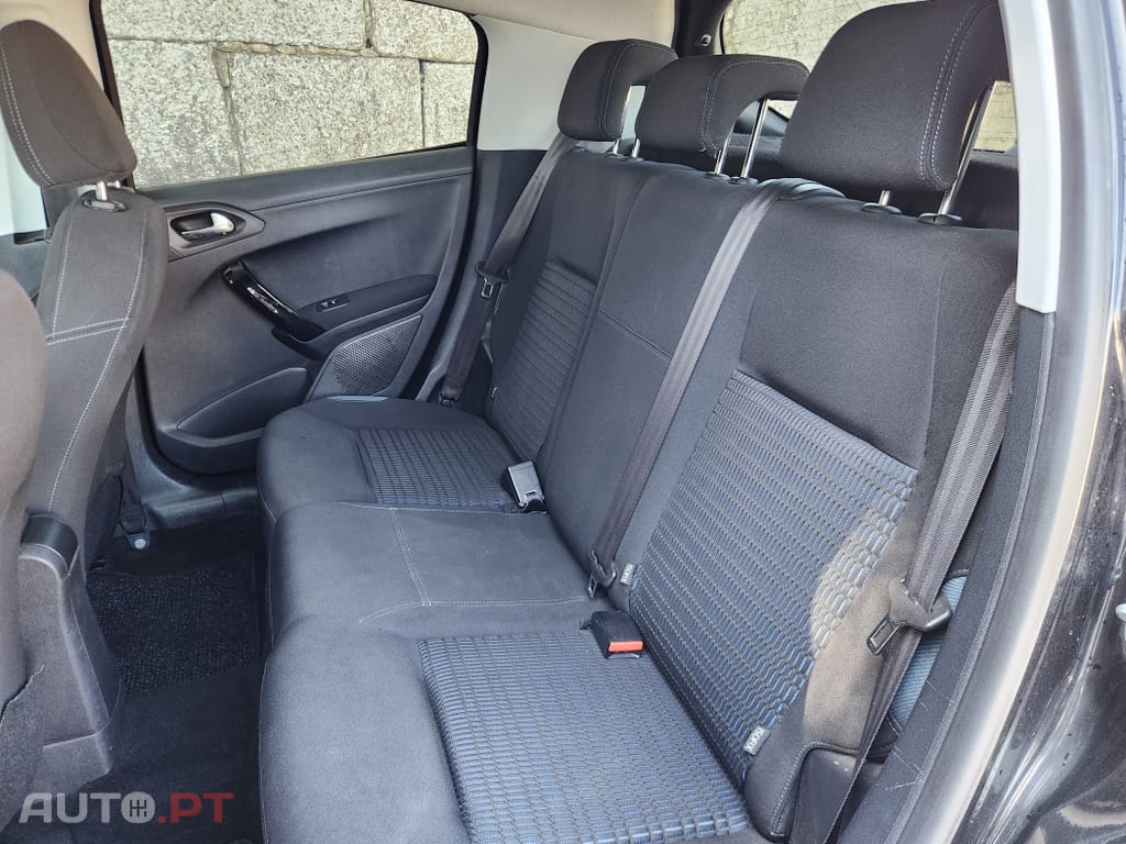 Peugeot 208 1.2 VTi Allure