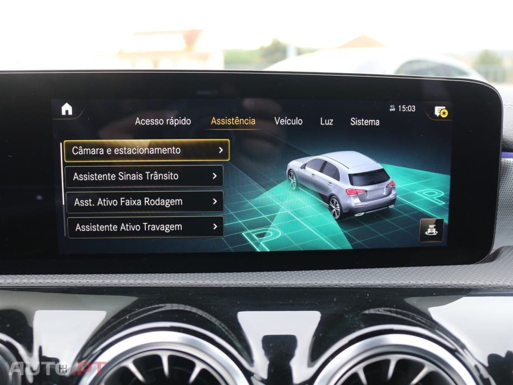 Mercedes-Benz A 250 e AMG Line