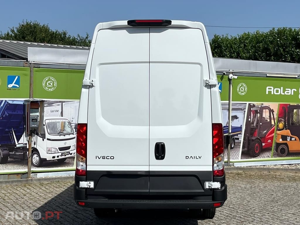 Iveco Daily 3.0 35C18HV 4100 18m3