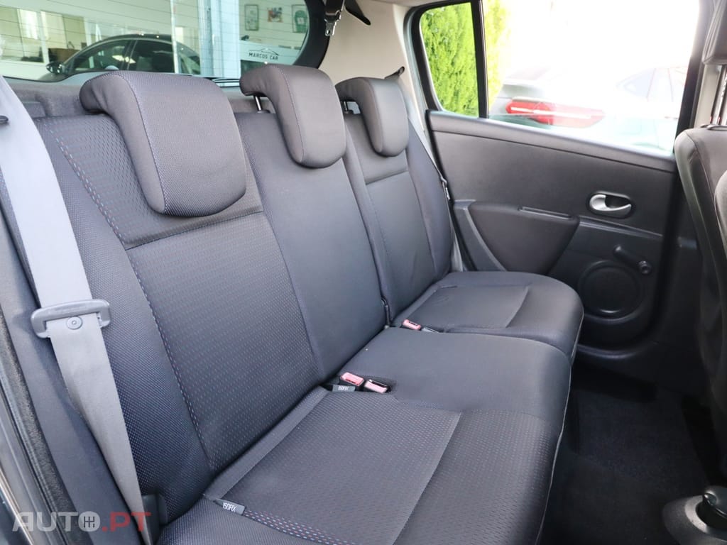 Renault Clio 16v