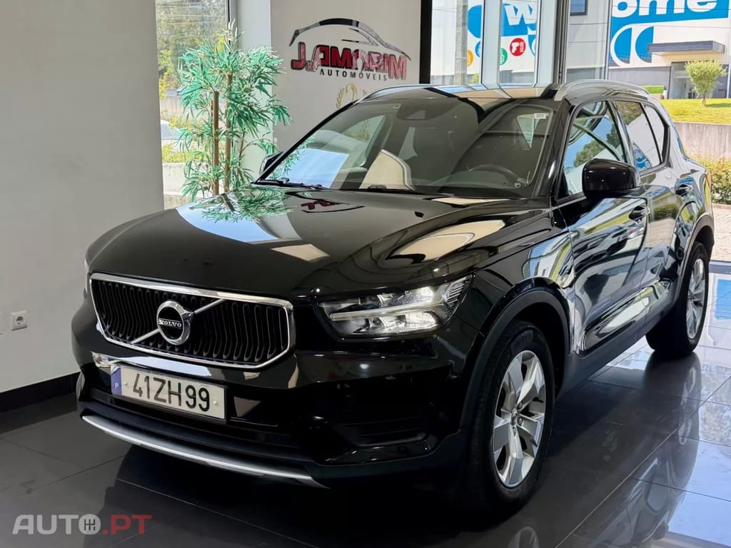 Volvo XC40 1.5 T3 Momentum Plus