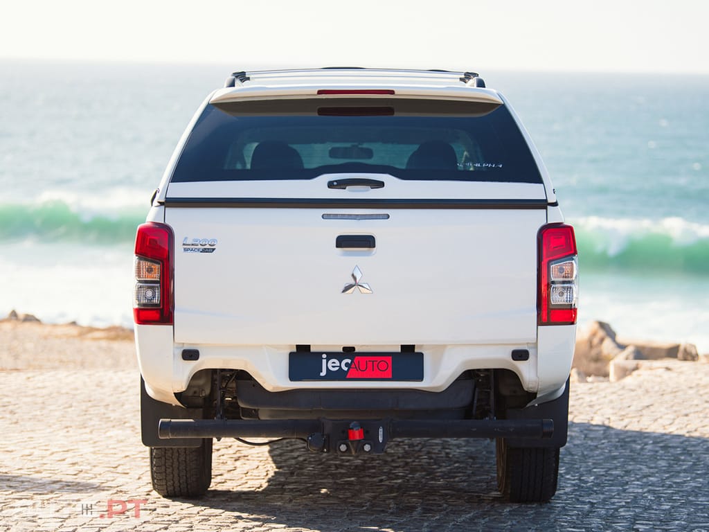 Mitsubishi L200 2.3 DI-D Space Cab Invite 4WD