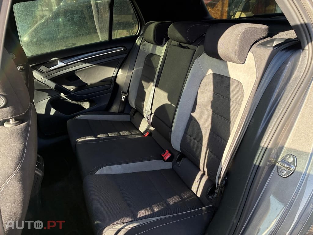Volkswagen Golf 2.0 TSi R DSG