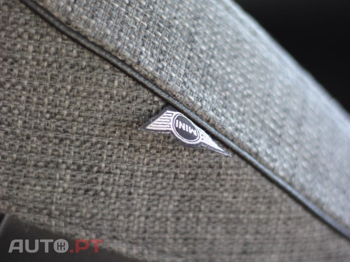 MINI Cooper Cooper SD Auto Desportiva