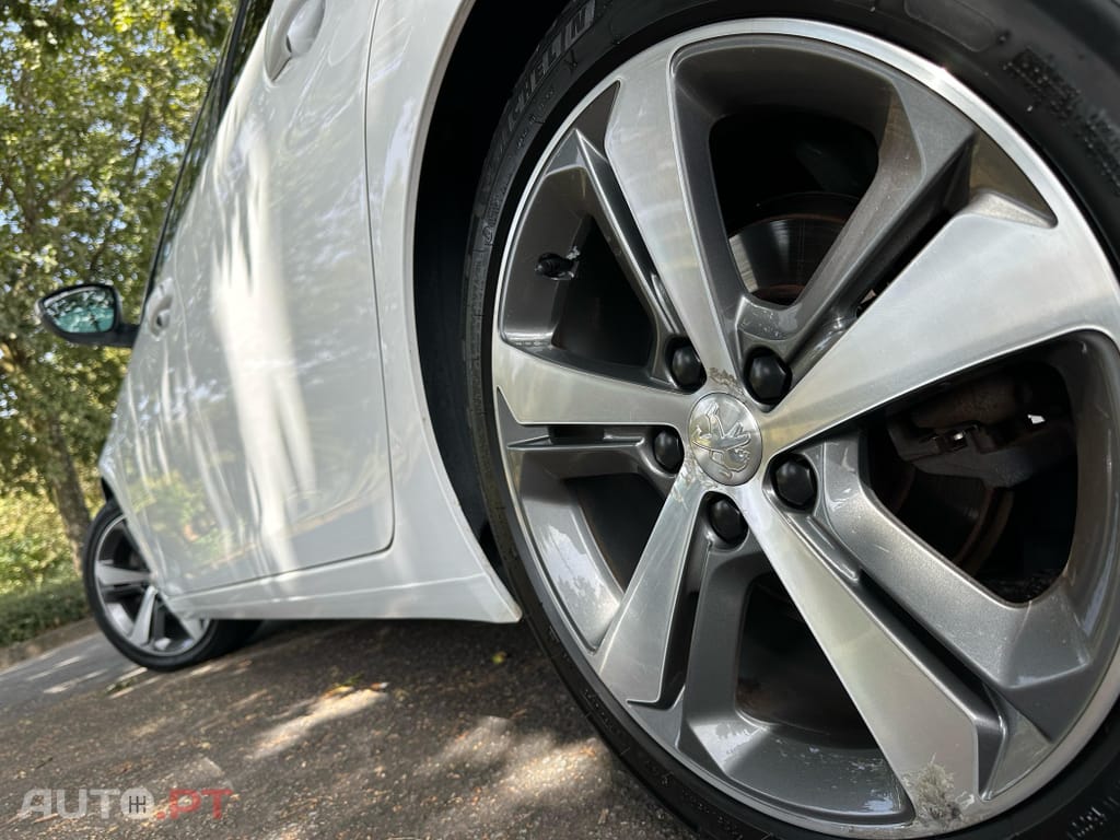 Peugeot 308 1.2 PureTech GT Line EAT6