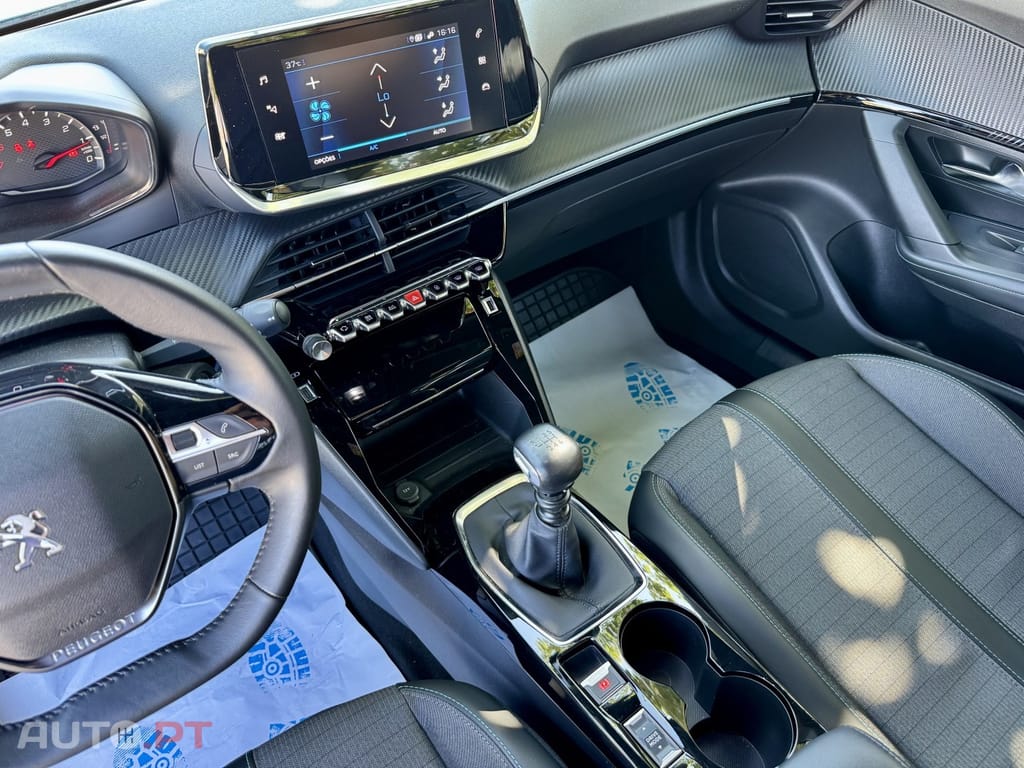 Peugeot 2008 PureTech 100 Allure