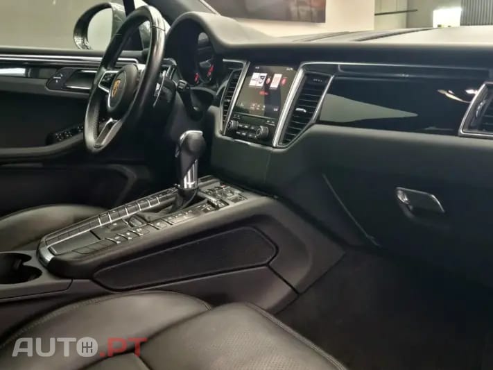 Porsche Macan PDK