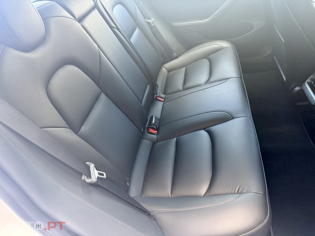 Tesla Model 3 Performance Dual Motor AWD — fotografia 22