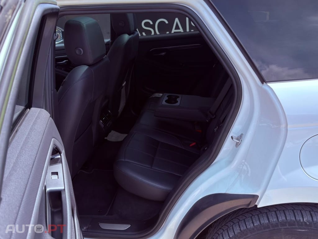 Land Rover Range Rover 1.5 P300e AWD R-Dynamic Auto