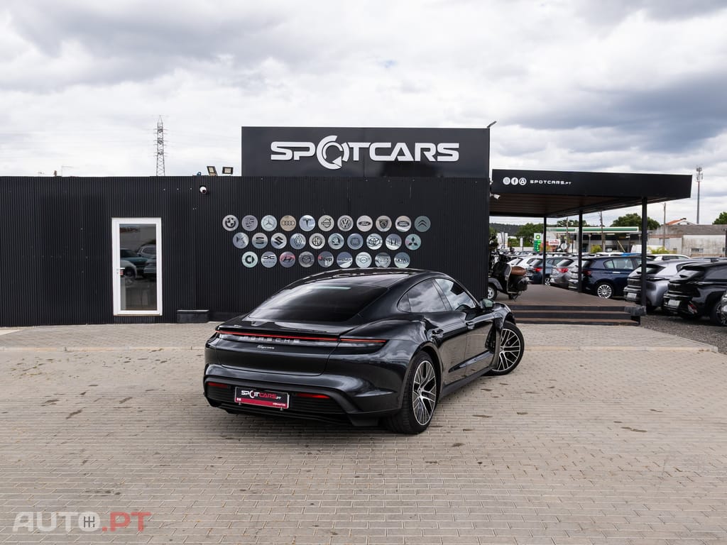 Porsche Taycan Bateria Performance Plus