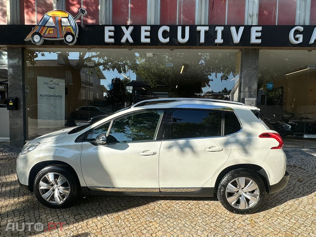 Peugeot 2008 1.2 PureTech Allure