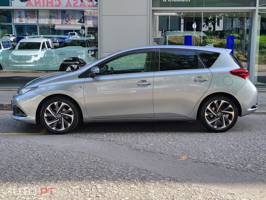 Toyota Auris 1.8 HSD Comfort