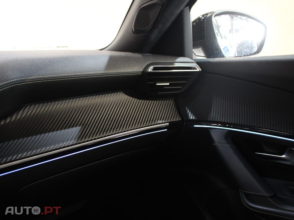 Peugeot 2008 1.2 PureTech GT EAT8