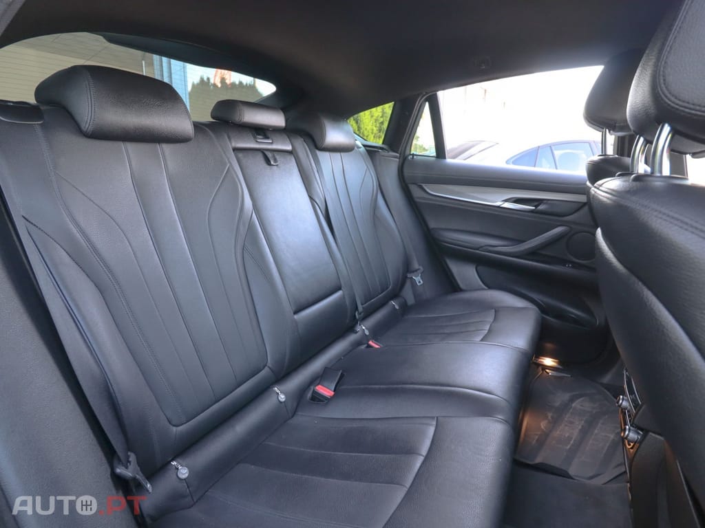 BMW X6 30 d xDrive Pack M — fotografia 11