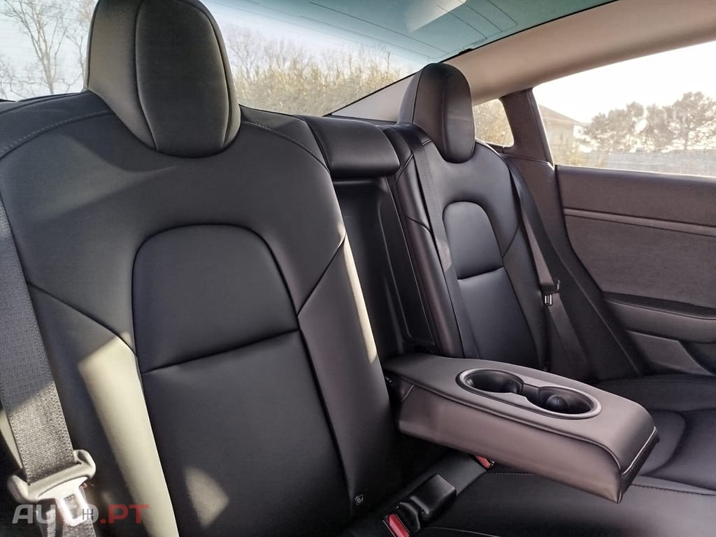 Tesla Model 3 Long Range Tração Traseira